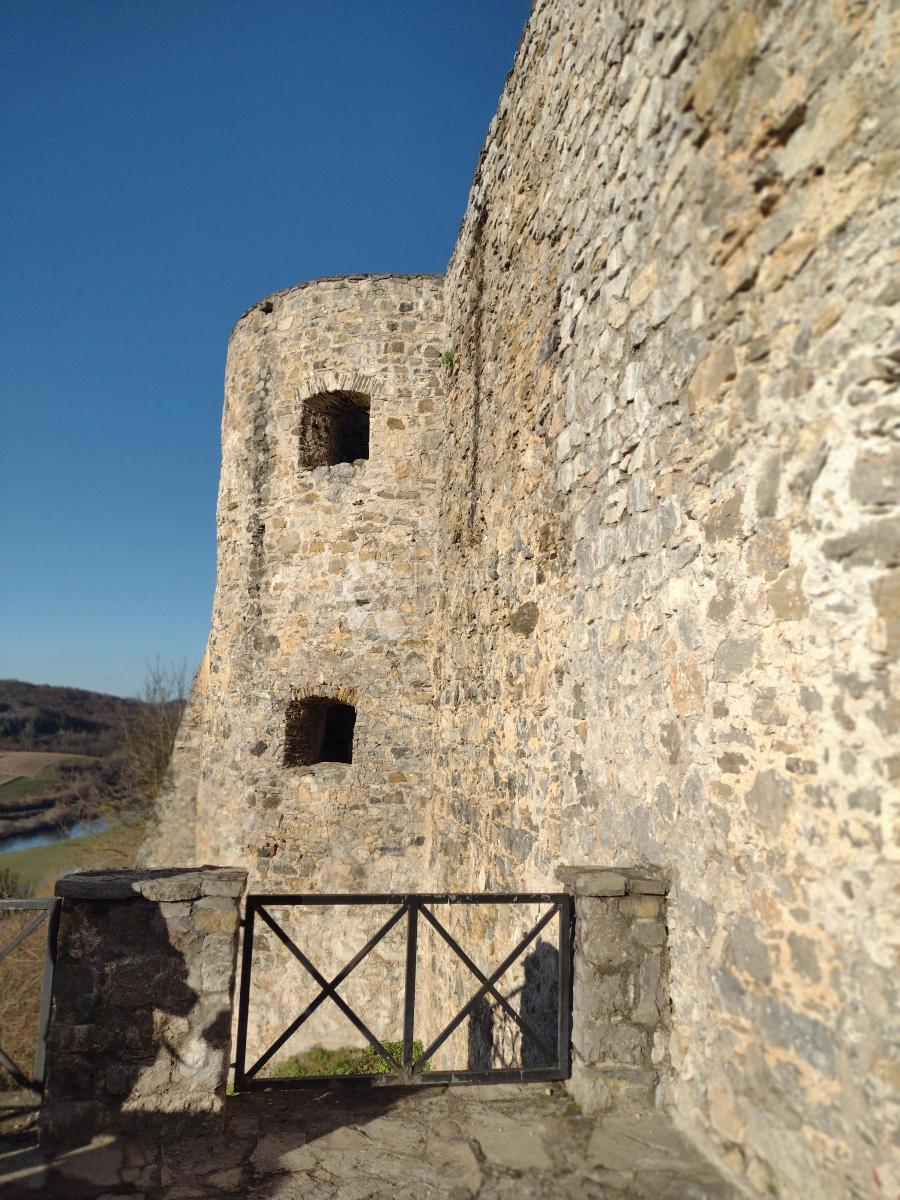 Hiša Vinski Vrh, Netretić, 9000m2