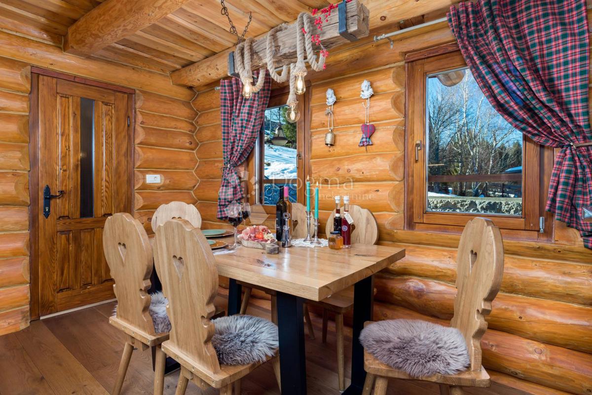Hiša Kupjak, Ravna Gora, 200m2