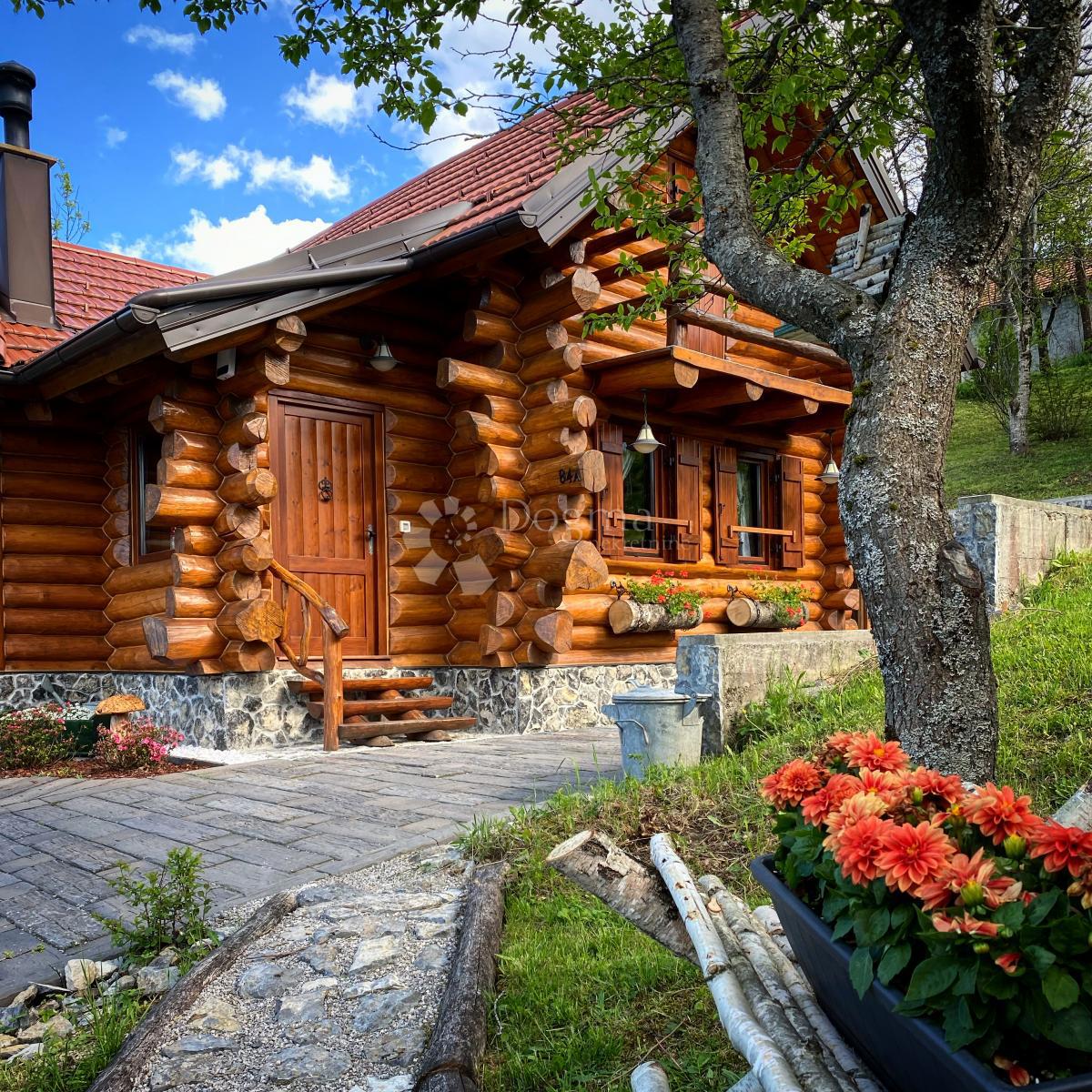 Hiša Kupjak, Ravna Gora, 200m2