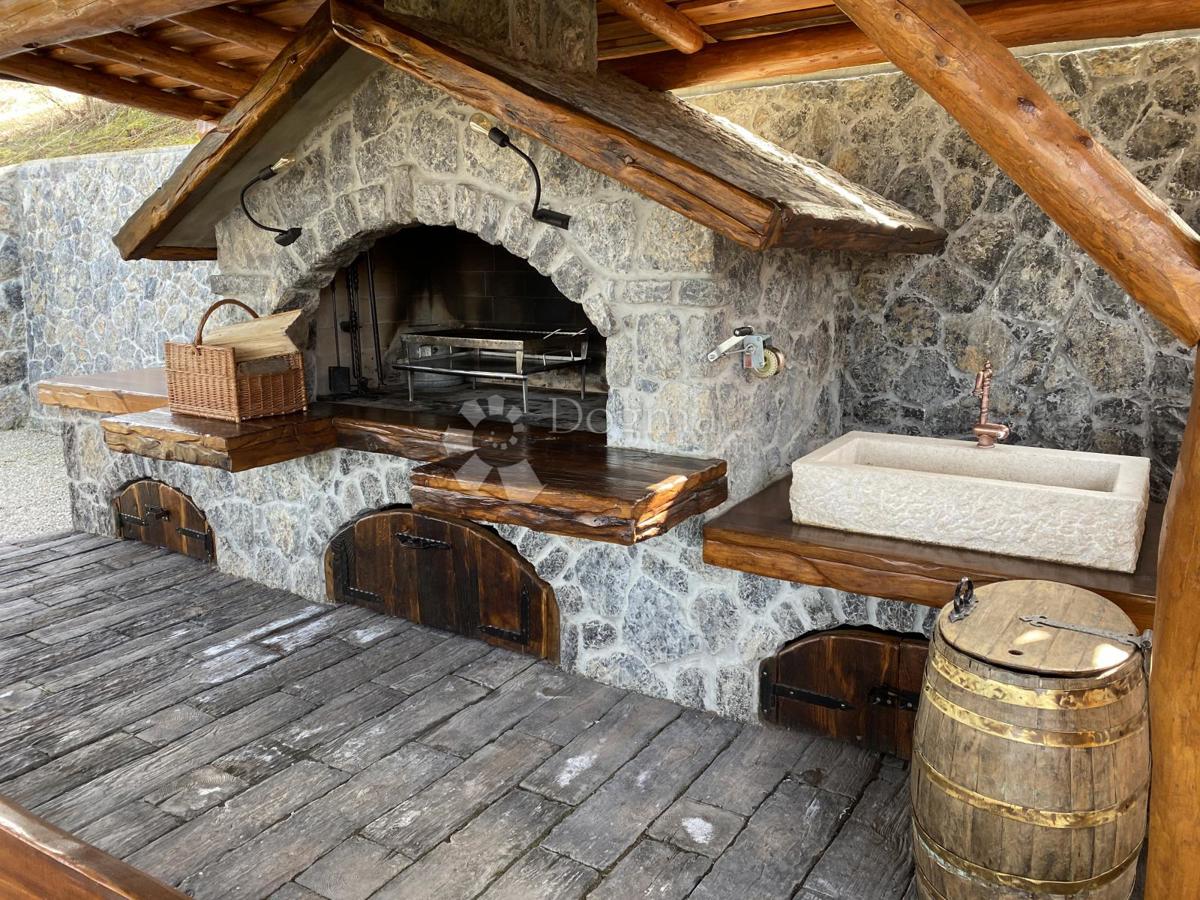 Hiša Kupjak, Ravna Gora, 200m2