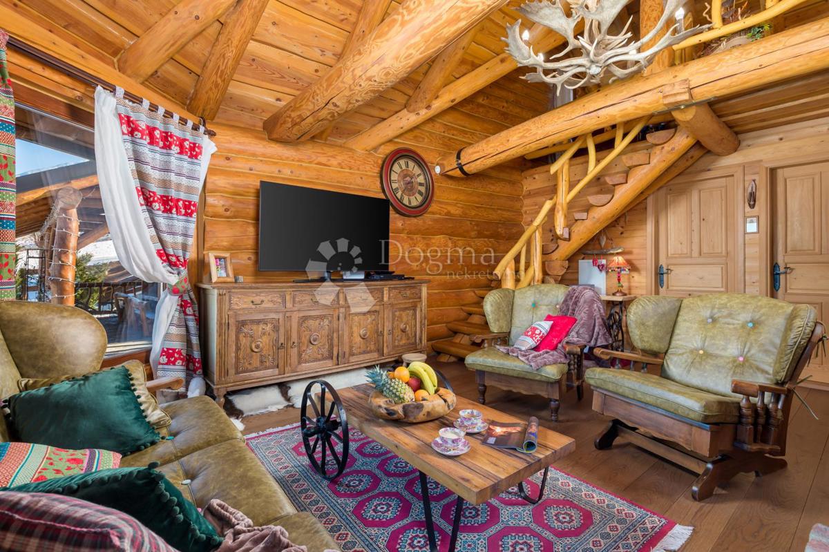 Hiša Kupjak, Ravna Gora, 200m2