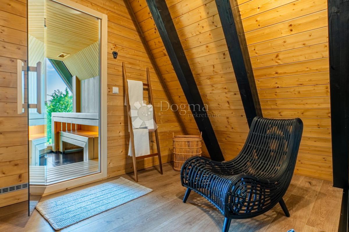 Hiša Kupjak, Ravna Gora, 200m2
