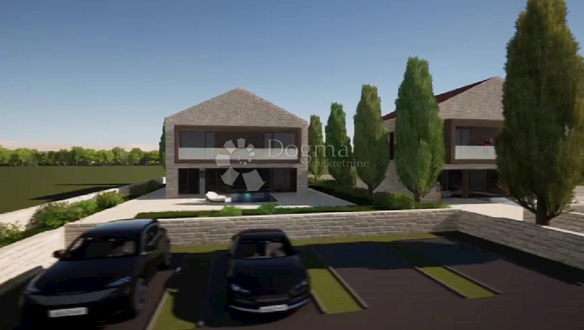 Hiša Tinj, Benkovac, 430m2