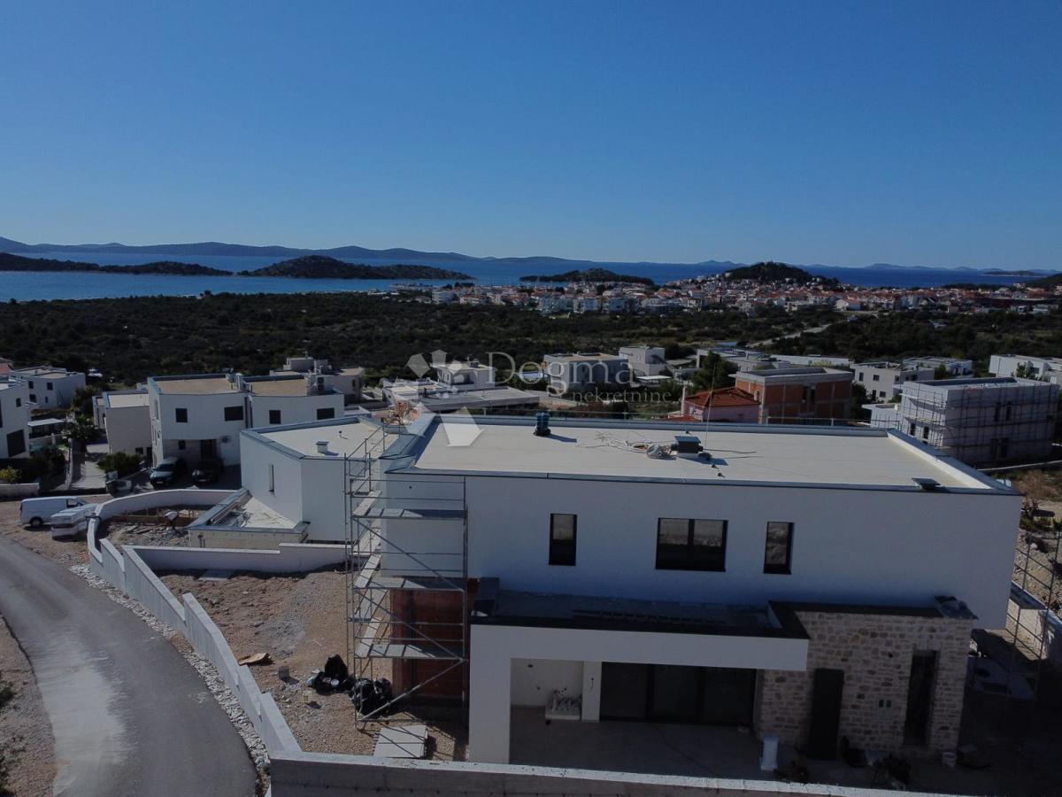 Hiša Vodice, 374,95m2
