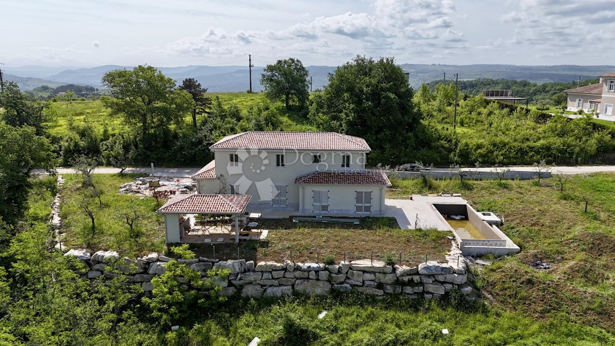 Hiša Bijele Zemlje, Grožnjan, 197,89m2