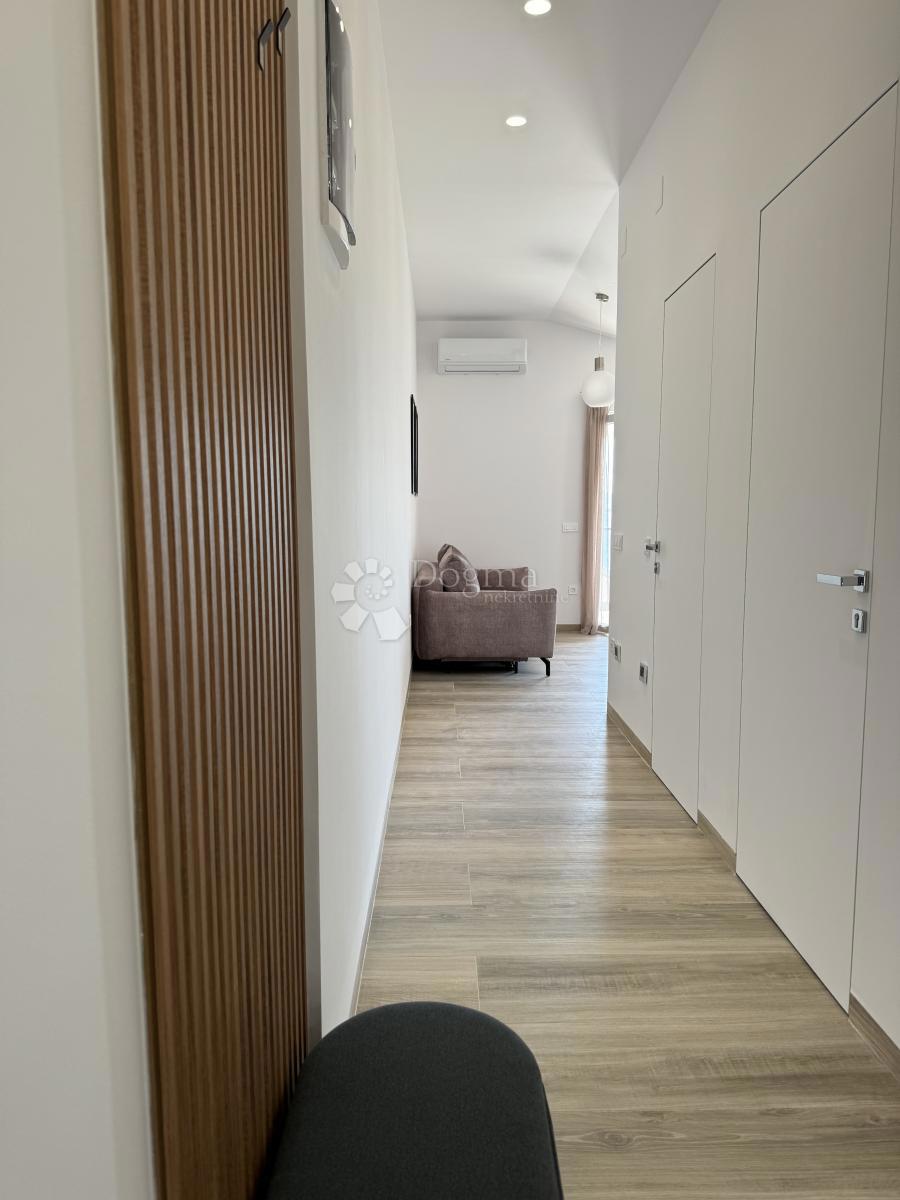 Apartma Maslenica, Jasenice, 56m2