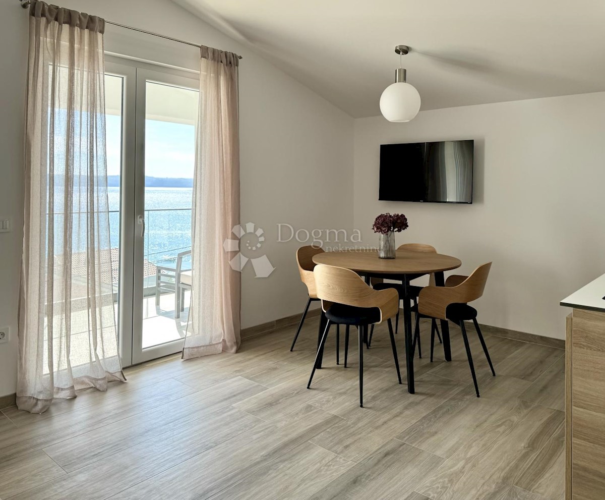 Apartma Maslenica, Jasenice, 56m2