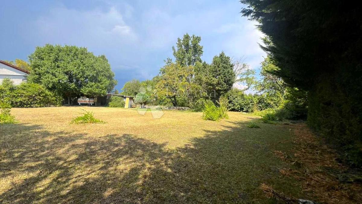Zemljišče Labin, 830m2