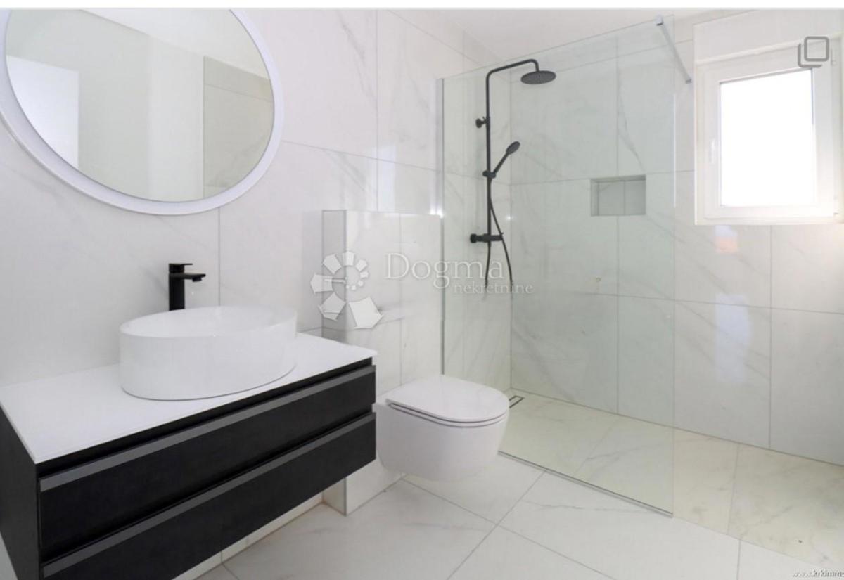 Apartma Malinska, Malinska-Dubašnica, 121m2
