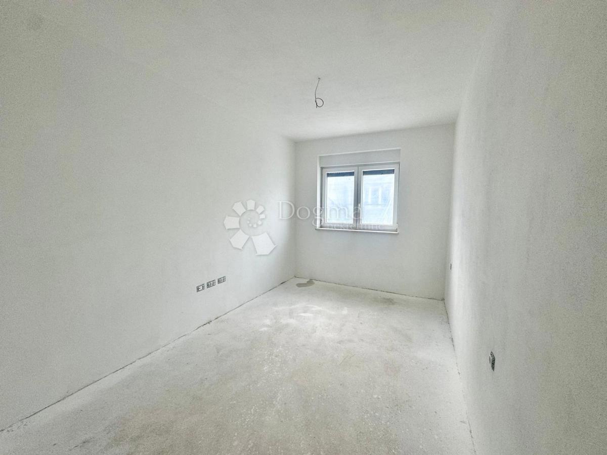 Stanovanje Monvidal, Pula, 77m2