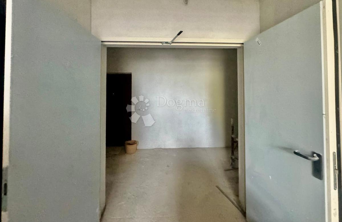 Stanovanje Monvidal, Pula, 77m2