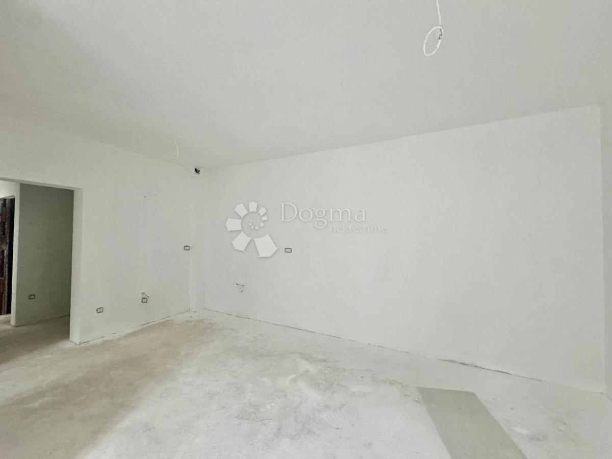 Stanovanje Monvidal, Pula, 77m2