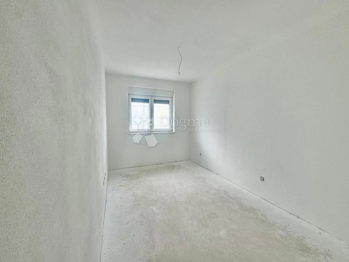 Stanovanje Monvidal, Pula, 77m2