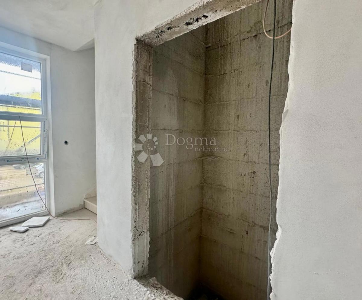 Stanovanje Monvidal, Pula, 77m2