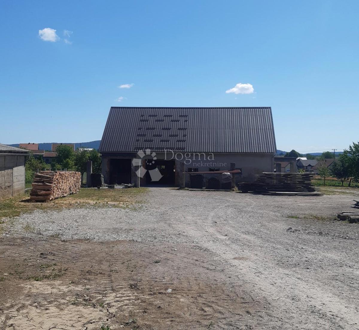 Poslovni prostor Ogulin, 456m2