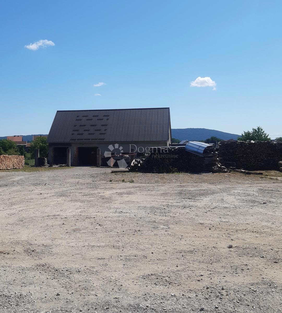 Poslovni prostor Ogulin, 456m2