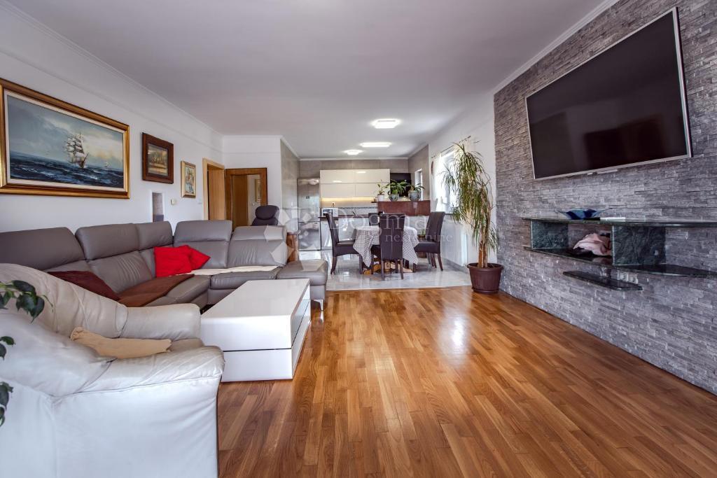 Stanovanje Kampor, Rab, 100m2