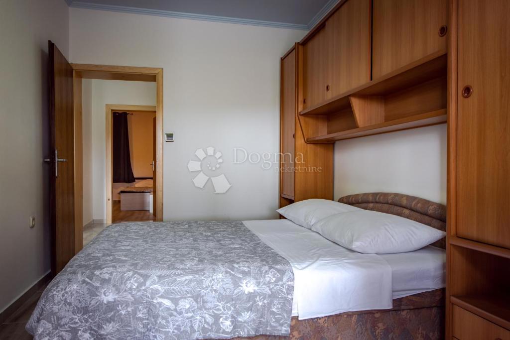 Stanovanje Kampor, Rab, 100m2