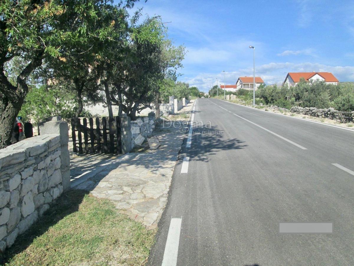 Gradbeno zemljišče s projektom v bližini Primoštena