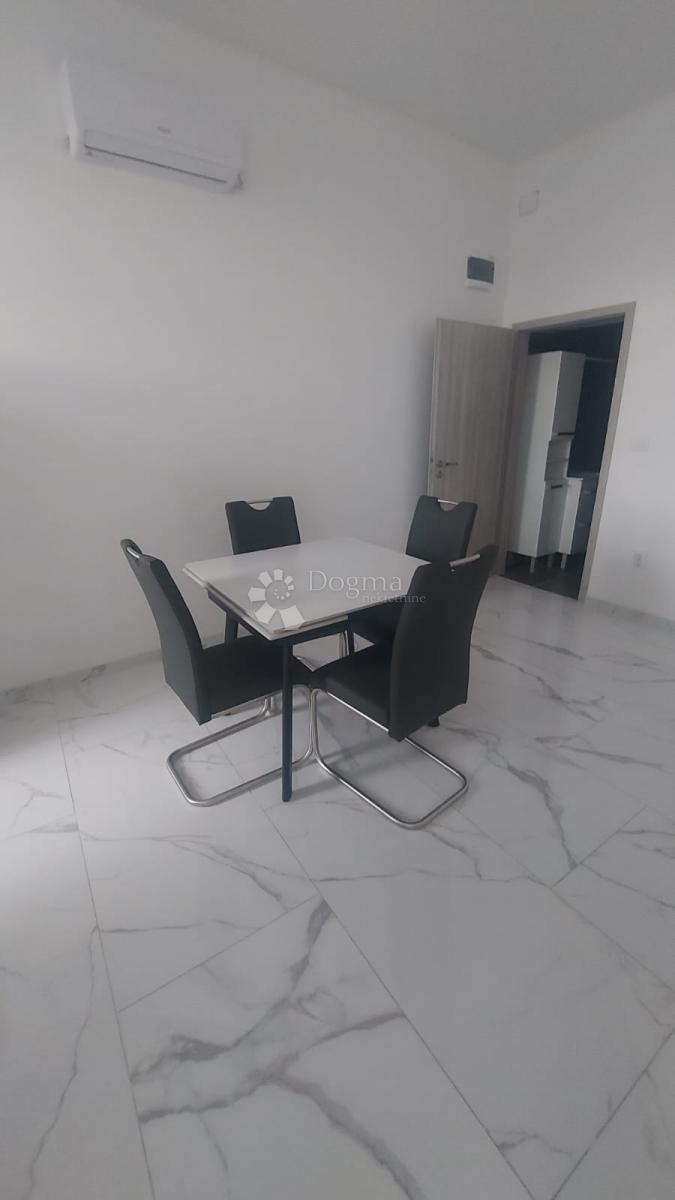 Stanovanje Stoja, Pula, 51m2