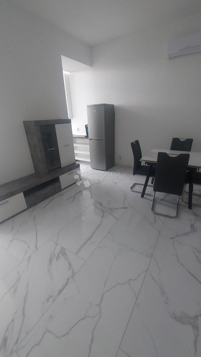 Stanovanje Stoja, Pula, 51m2