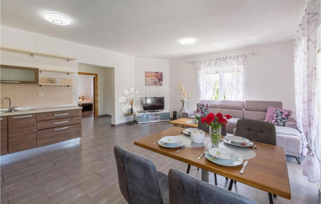 Hiša Labin, 80m2