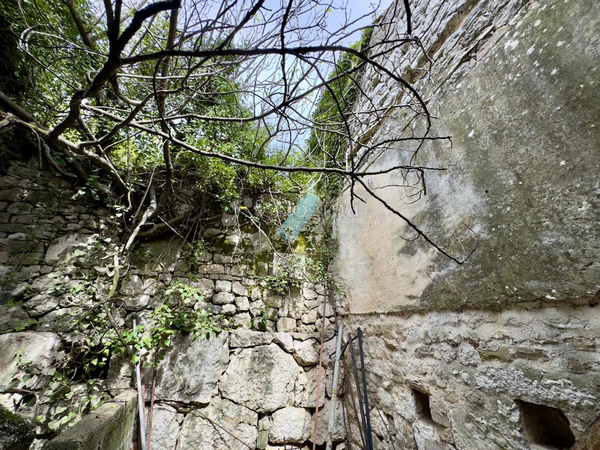 Zazidljivo zemljišče Žeževica, Šestanovac, 1.000m2