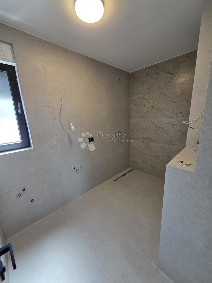 Stanovanje Ražanj, Rogoznica, 63,52m2