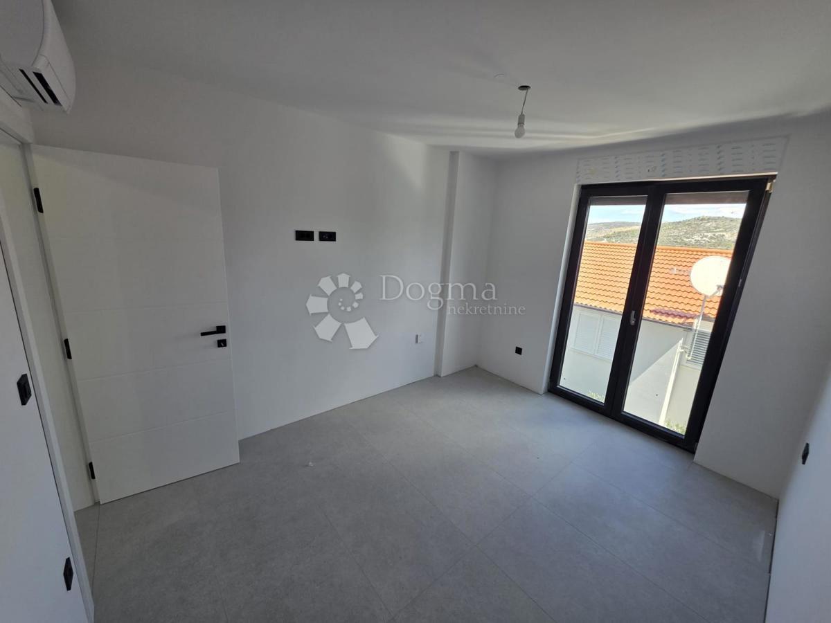 Stanovanje Ražanj, Rogoznica, 63,52m2