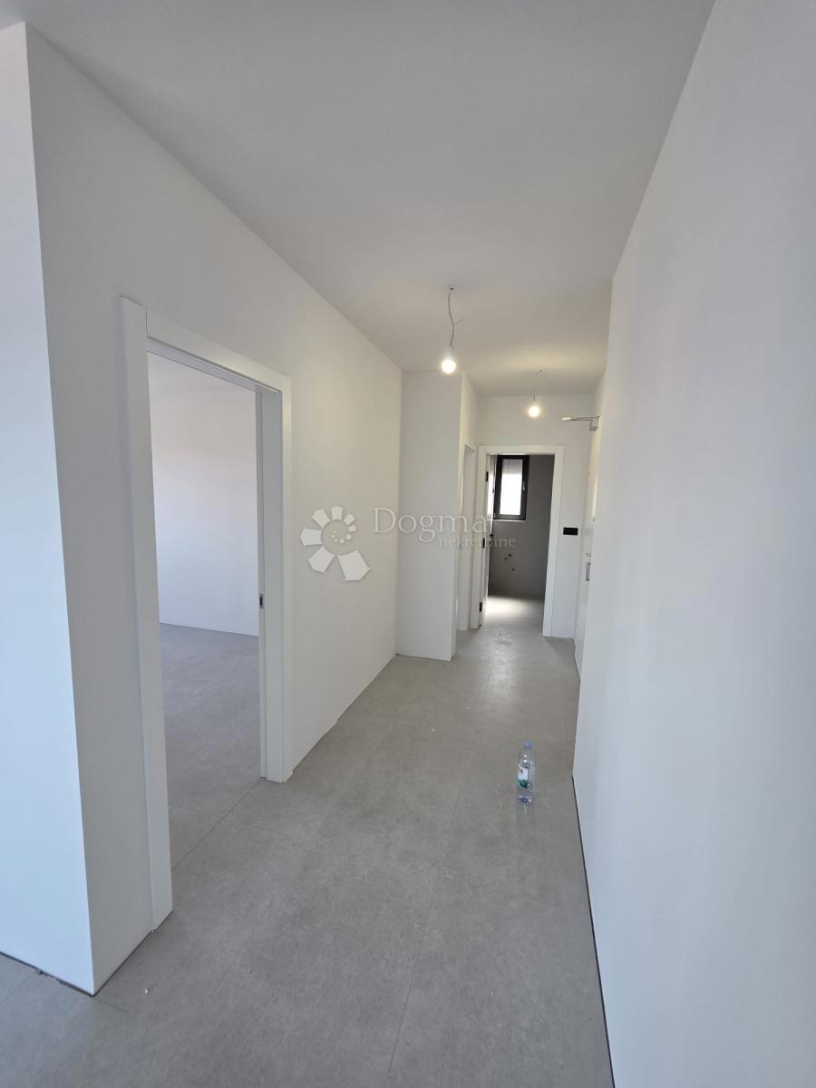 Stanovanje Ražanj, Rogoznica, 63,52m2