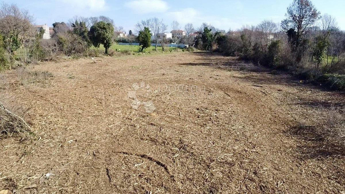 Zazidljivo zemljišče Valtura, Ližnjan, 2.600m2
