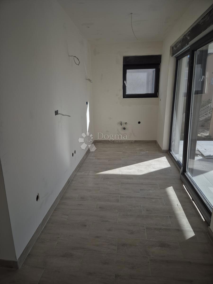 Stanovanje Crnica, Šibenik, 89,34m2