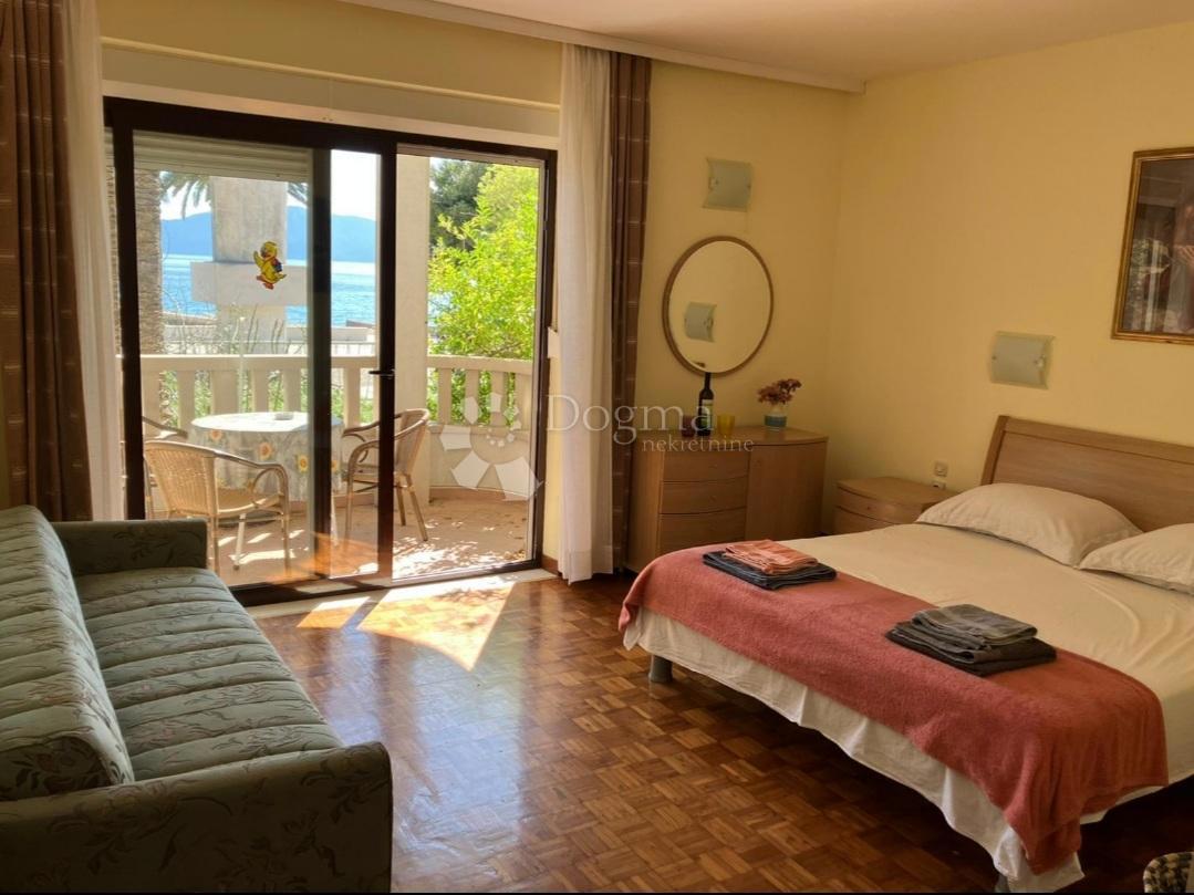 Hiša Zaostrog, Gradac, 448m2