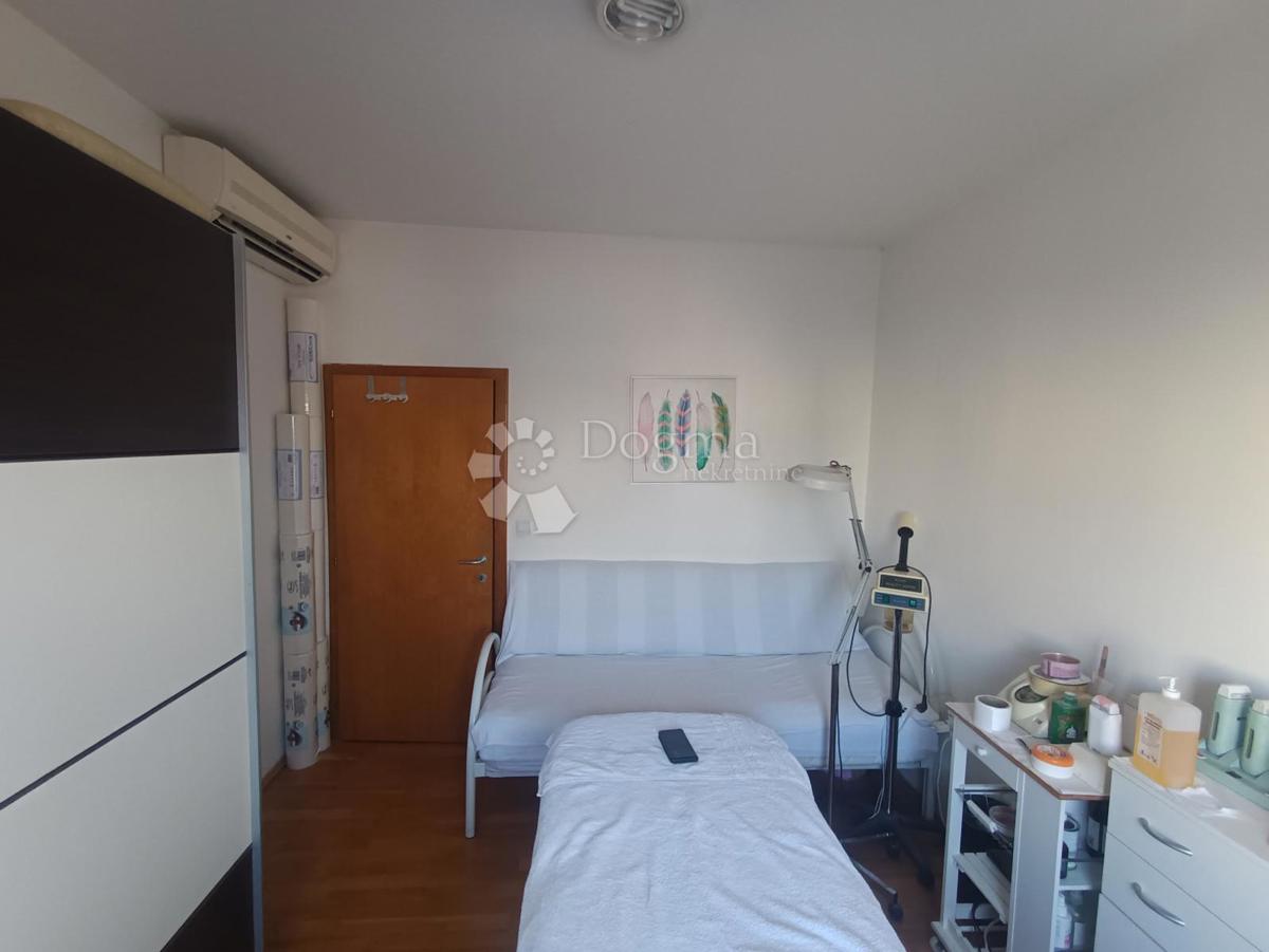 Stanovanje Centar, Pula, 65m2