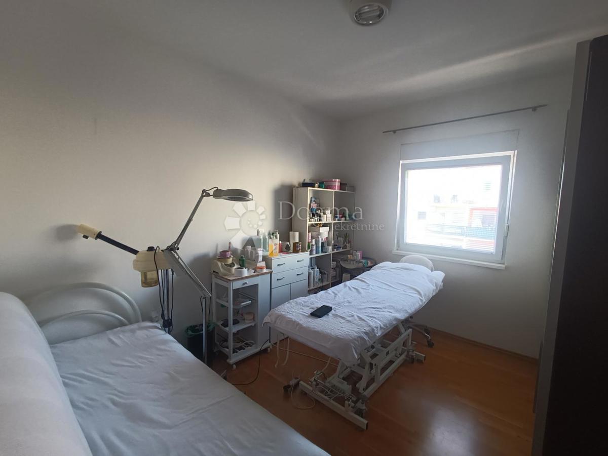 Stanovanje Centar, Pula, 65m2