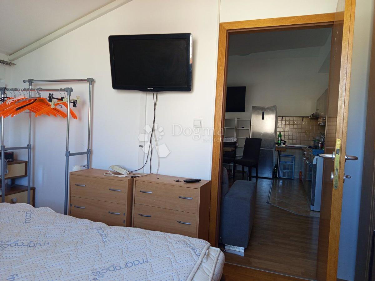 Stanovanje Centar, Pula, 65m2