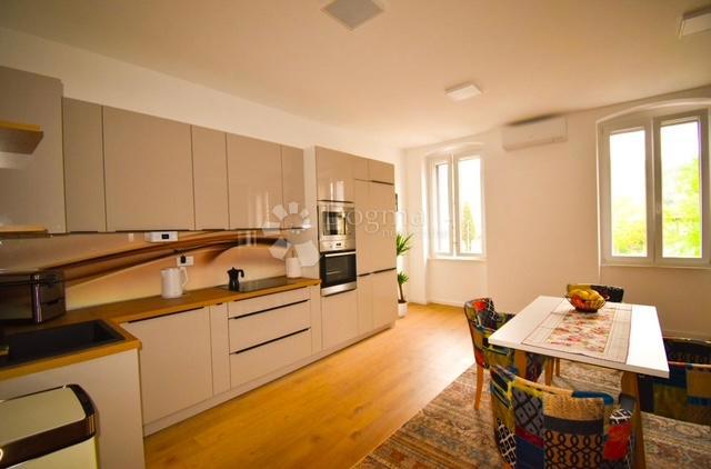 Stanovanje Centar, Rijeka, 73m2