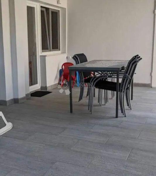 Hiša Pirovac, 170m2