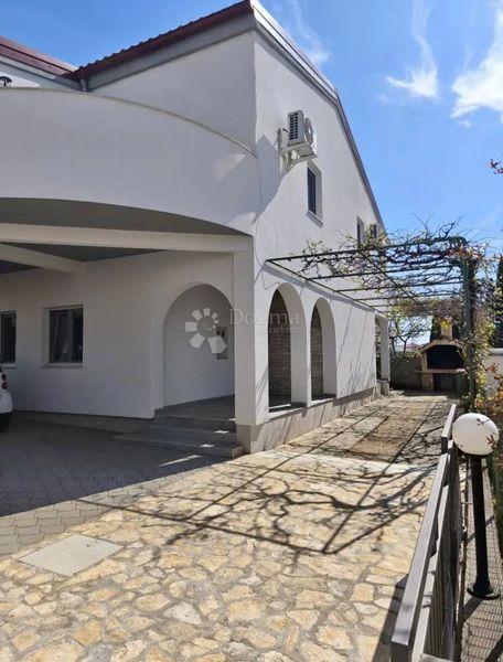 Hiša Pirovac, 170m2
