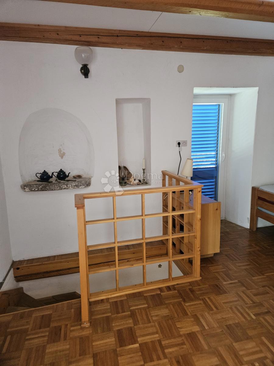 Hiša Kornić, Krk, 90m2