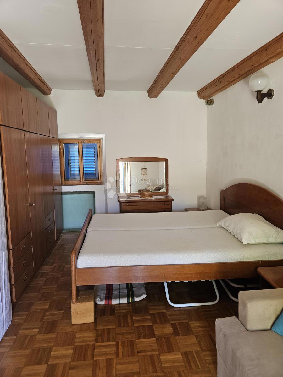 Hiša Kornić, Krk, 90m2