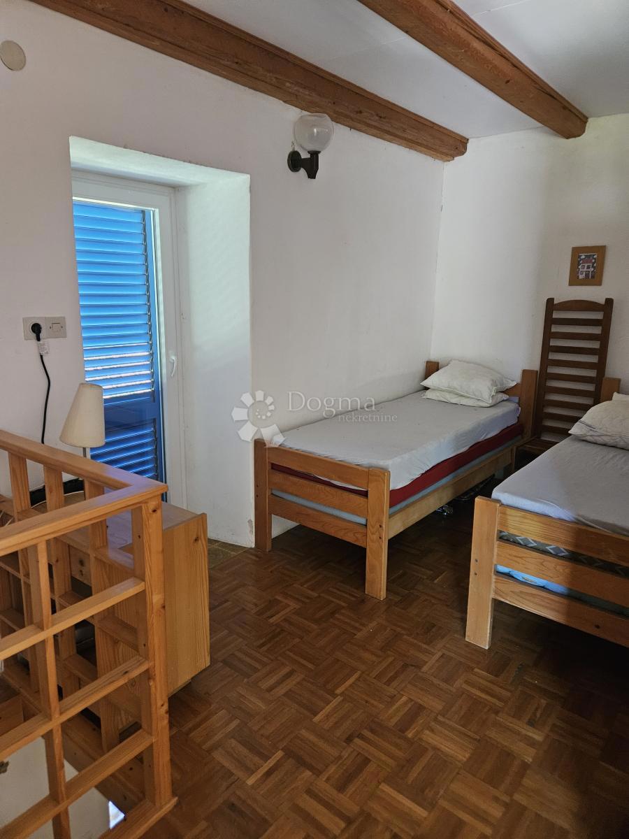 Hiša Kornić, Krk, 90m2