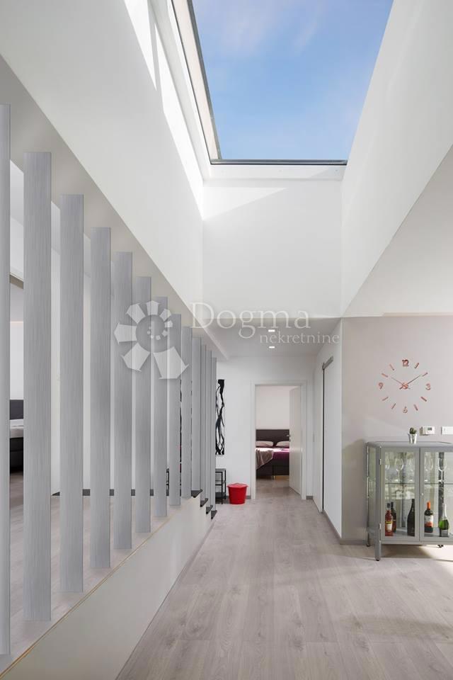 Hiša Labin, 150m2