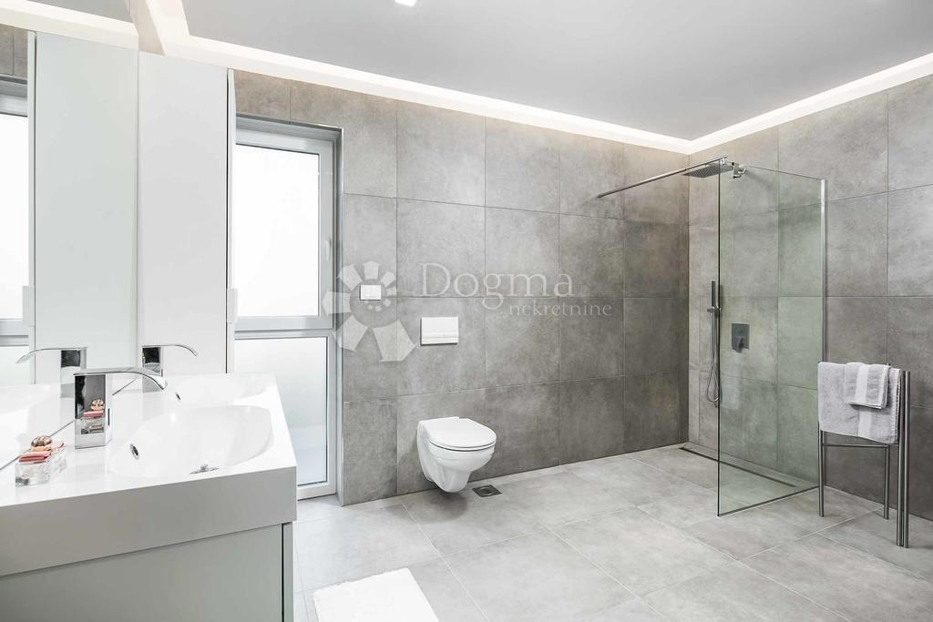 Hiša Labin, 150m2