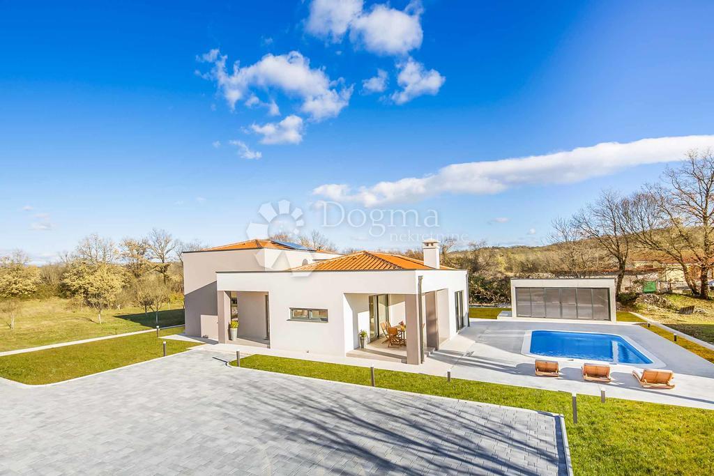 Hiša Labin, 150m2
