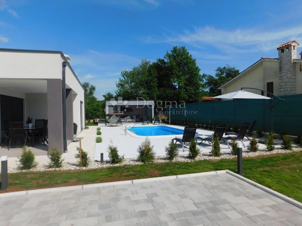 Hiša Labin, 150m2