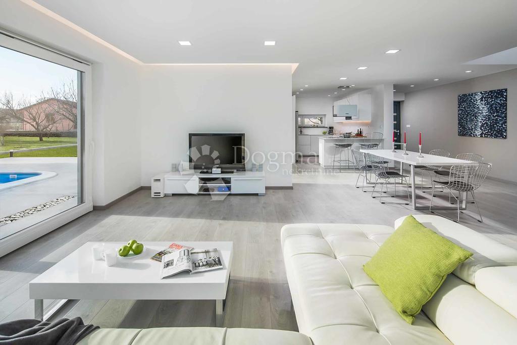 Hiša Labin, 150m2