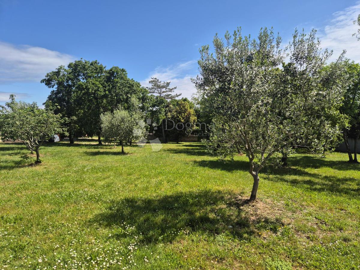 Zazidljivo zemljišče Hrboki, Barban, 2.160m2