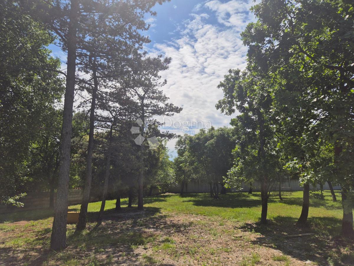 Zazidljivo zemljišče Hrboki, Barban, 2.160m2