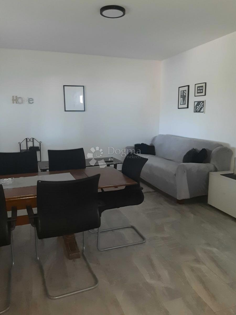 Hiša Vučedol, Vukovar, 78m2